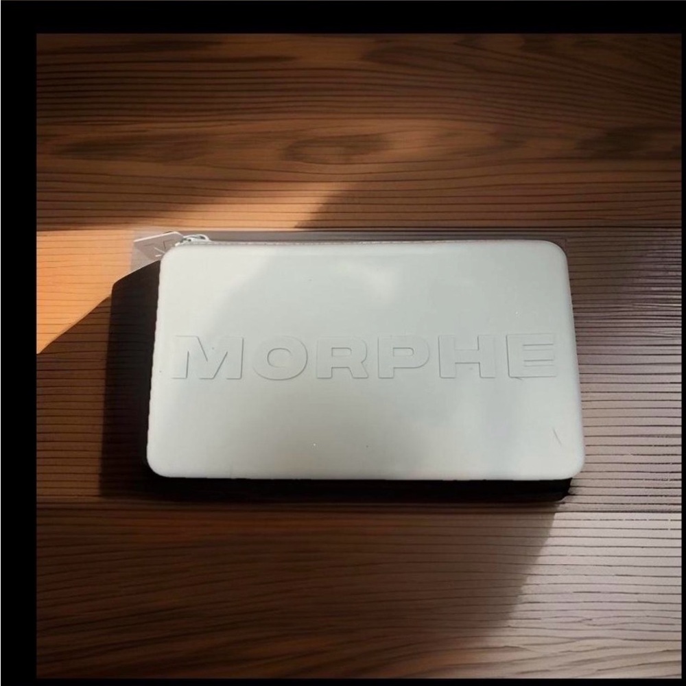 Morphe White Cosmetic Brush / Makeup Case